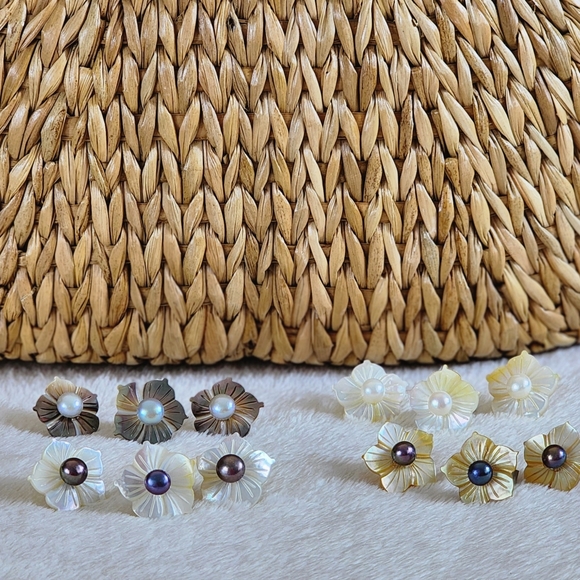 Ring and Earrings Set - Picture 3 of 3